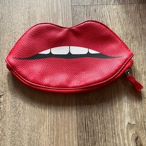 Makeup bag